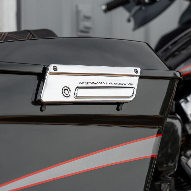 Smooth Chrome Hinge Insert for 1996-2013 Harley-Davidson Touring Models (Smooth Chrome - 1996-2013 Touring Models)