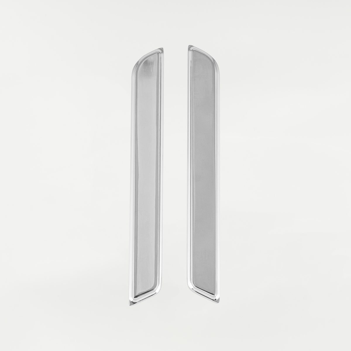 Smooth Chrome Hinge Insert for 1996-2013 Harley-Davidson Touring Models (Smooth Chrome - 1996-2013 Touring Models)