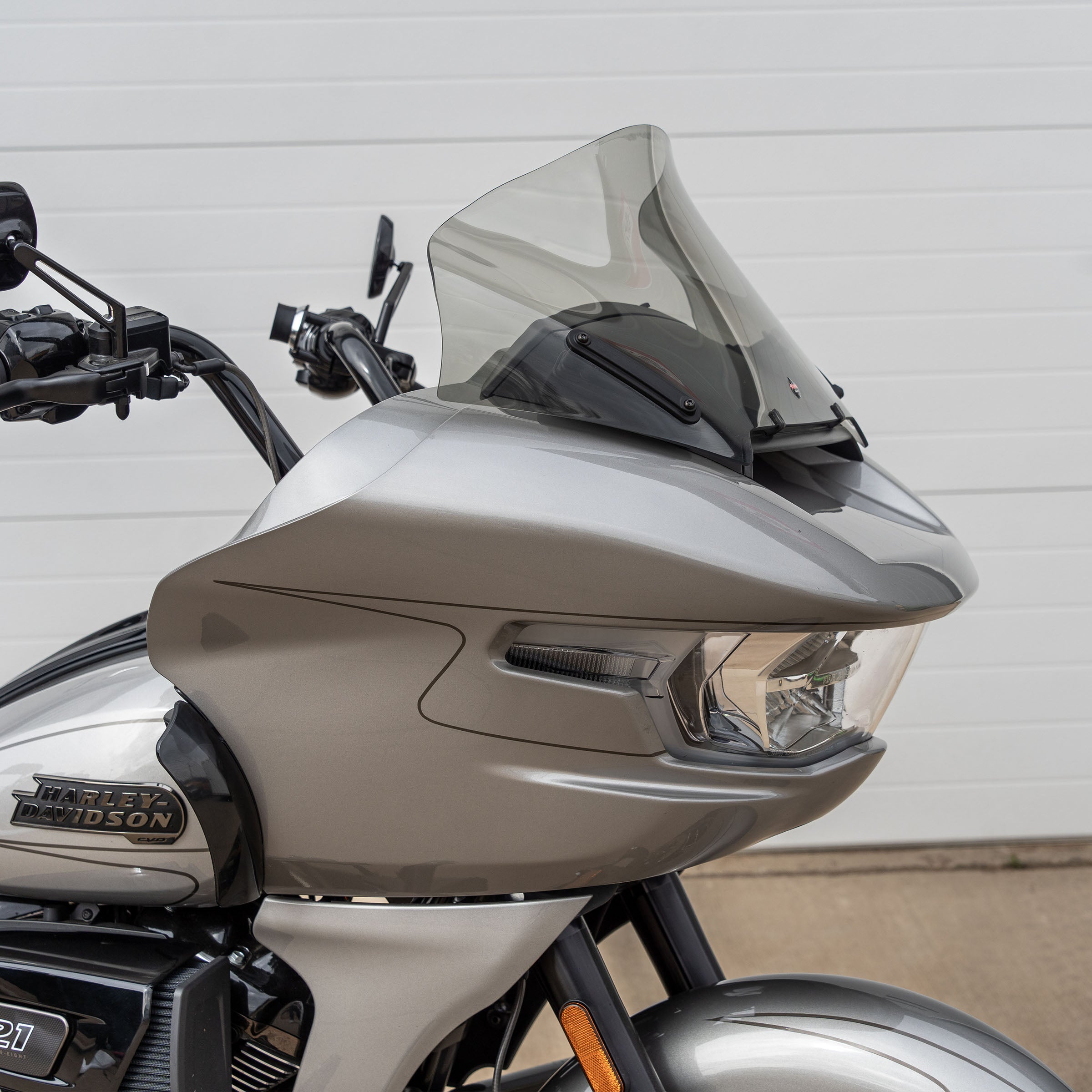 Flare™ Windshield for H-D 2023-2024 Road Glide® (12" Pro-Touring - Tint)