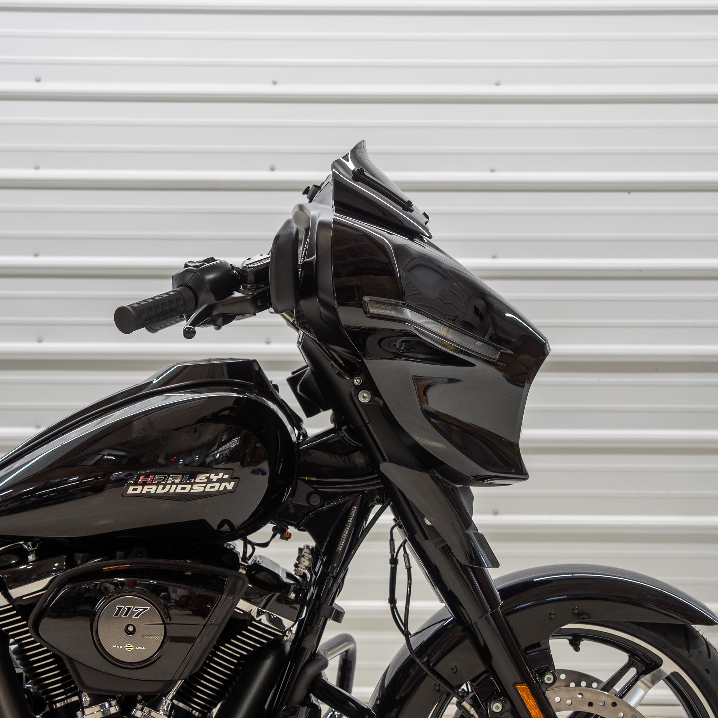 Black Windscreen for Harley-Davidson 2023.5-2024 Street Glide FLH (6.5" Black)