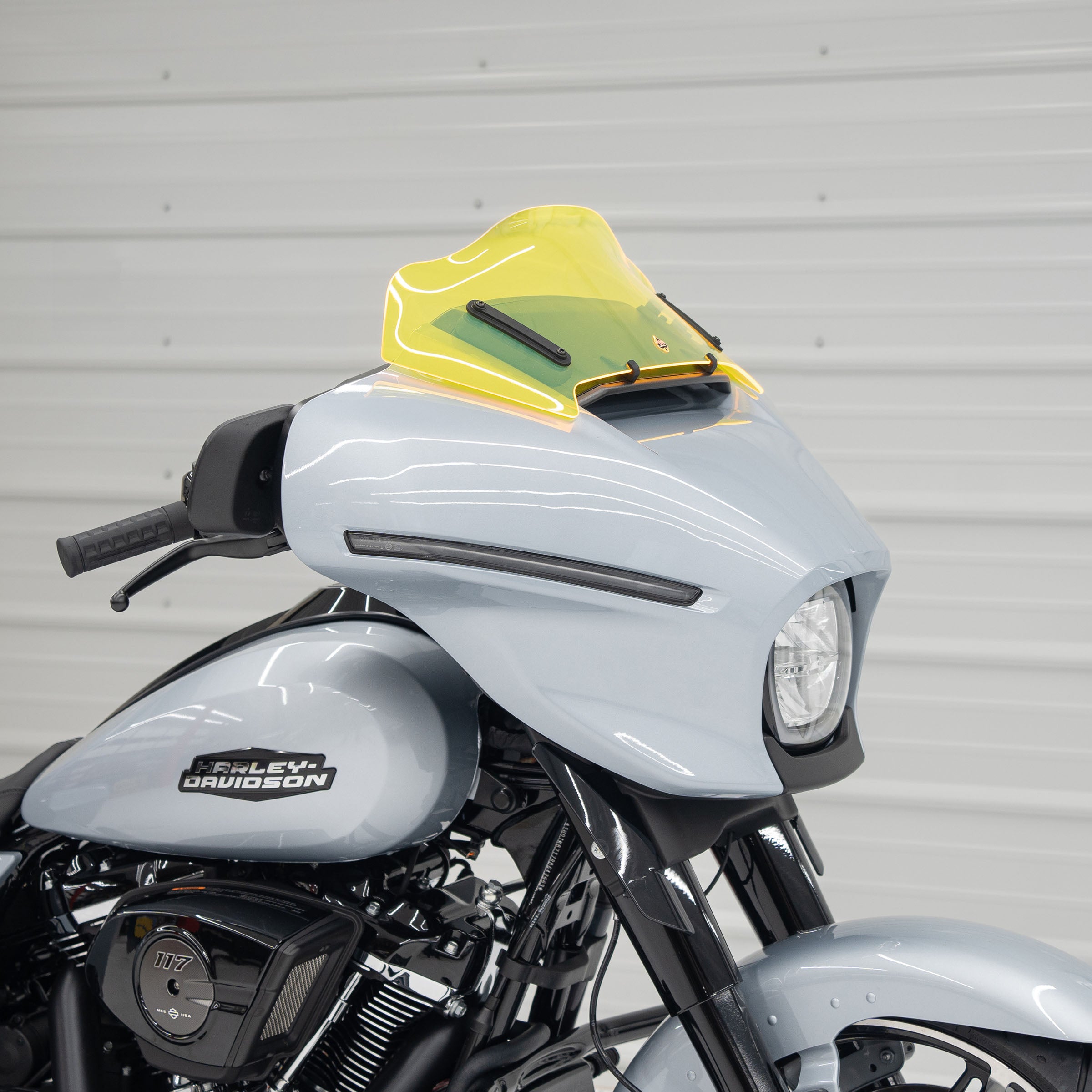 Kolor Flare™ Windshield for Harley-Davidson 2023.5-2024 FLH (8" Yellow Ice)