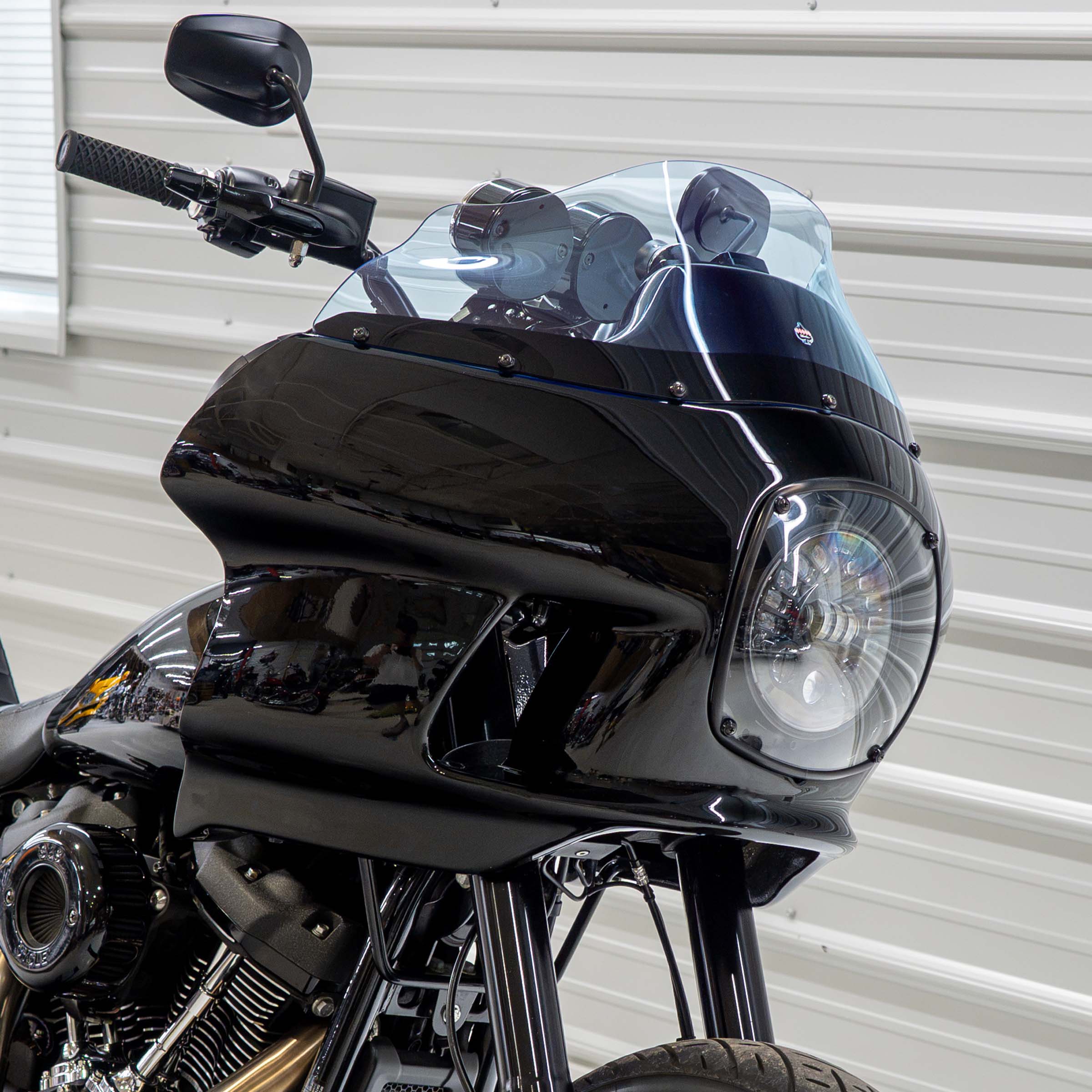 Blue Ice Kolor Windshield for Harley-Davidson FXRP Style motorcycle fairings (Blue Ice)