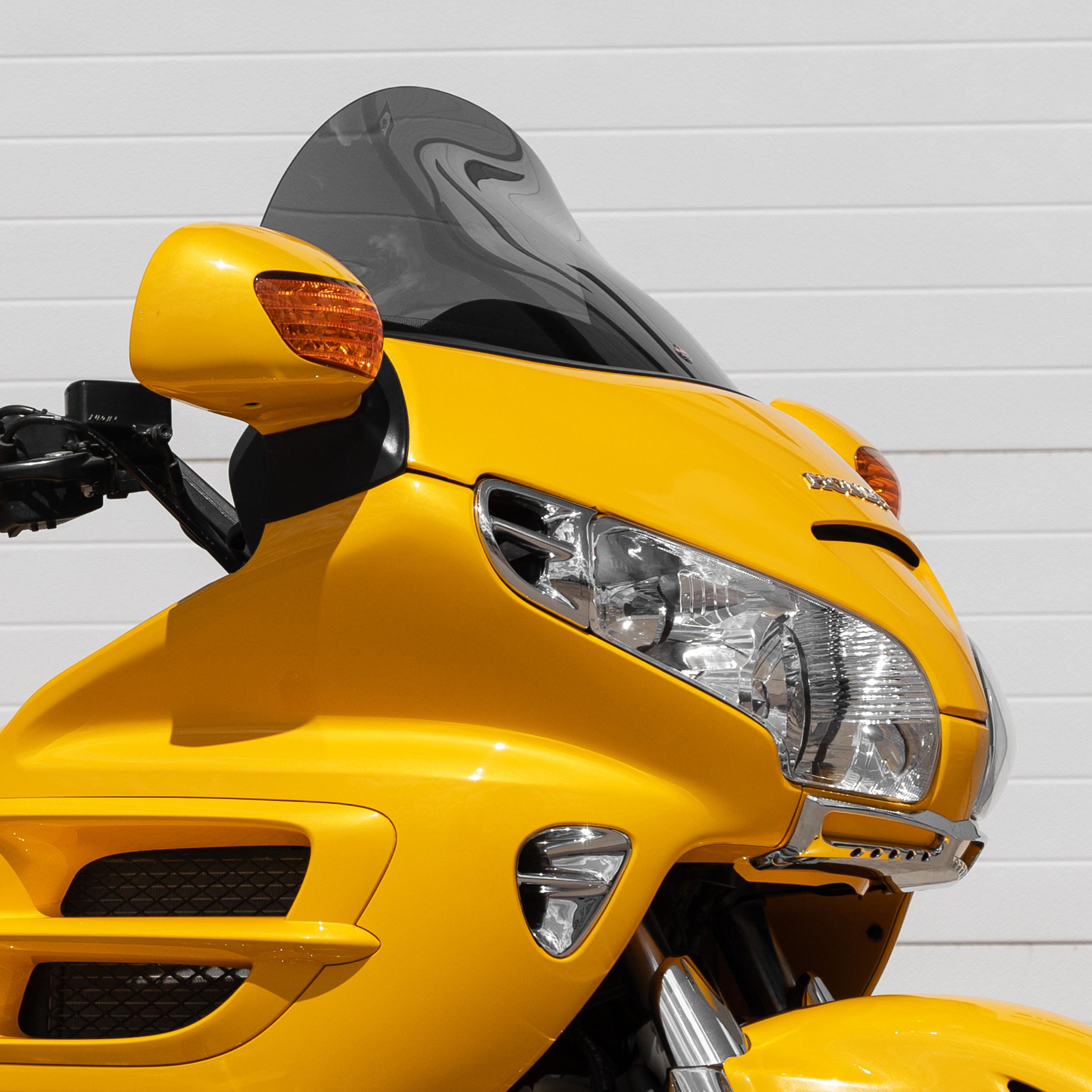 14-18" Dark Smoke Windshield for Honda® 2001-2017 Gold Wing motorcycles shown without vent(14-18" Dark Smoke - Without Vent)
