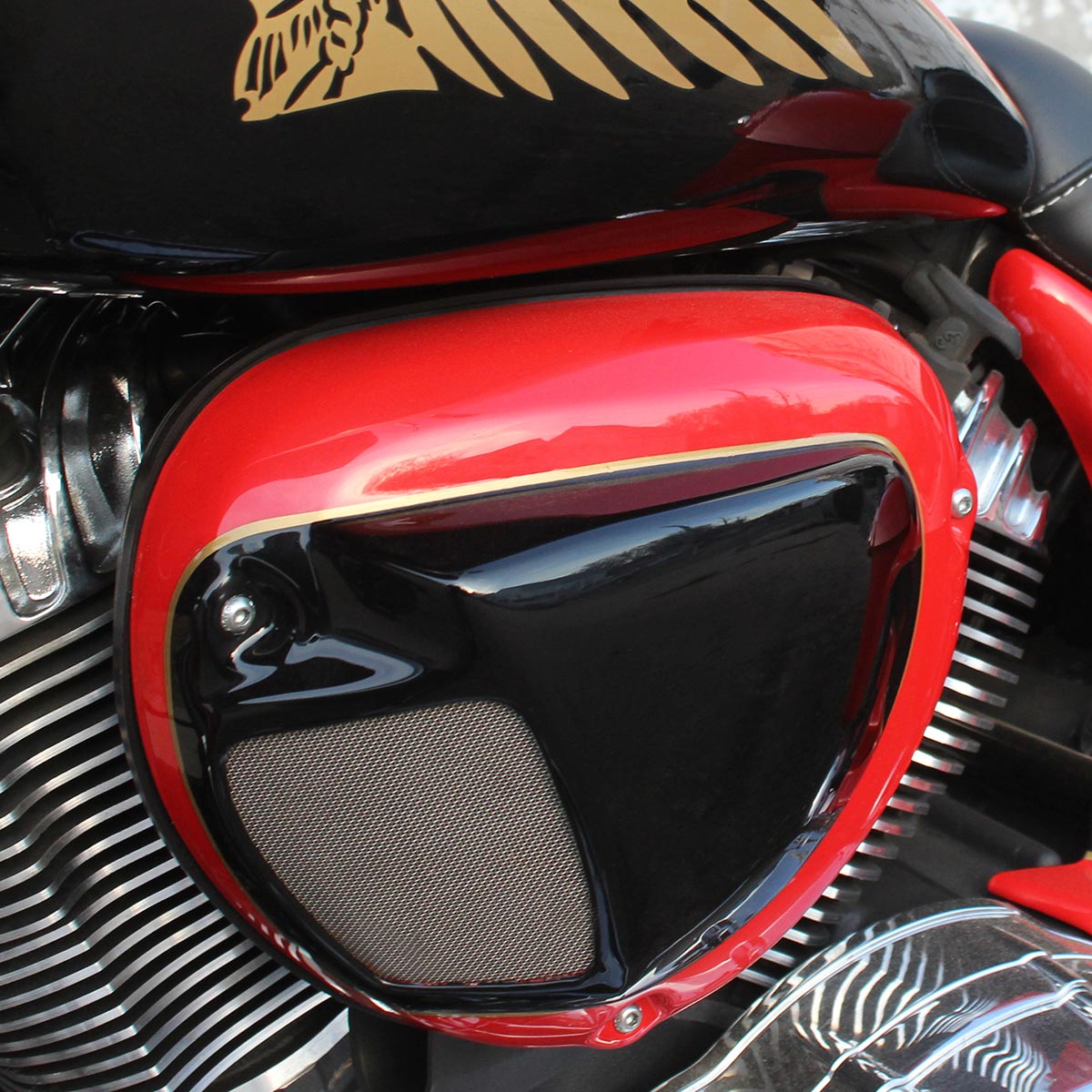 Reytelo Air Cleaner Cover for Indian® Motorcycles shown on 2017 Chieftain(Shown on 2017 Chieftain)