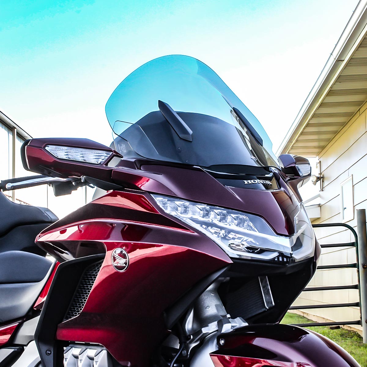 18" Tint Flare™ Windshield for Honda® 2018-2024 Gold Wing motorcycle models(18" Tint)