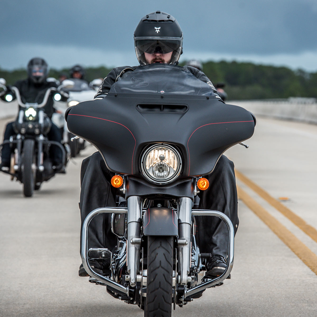 6.5" Dark Smoke Flare™ Windshield for 2014-2023 Harley-Davidson FLH Motorcycle Models(6.5" Dark Smoke)