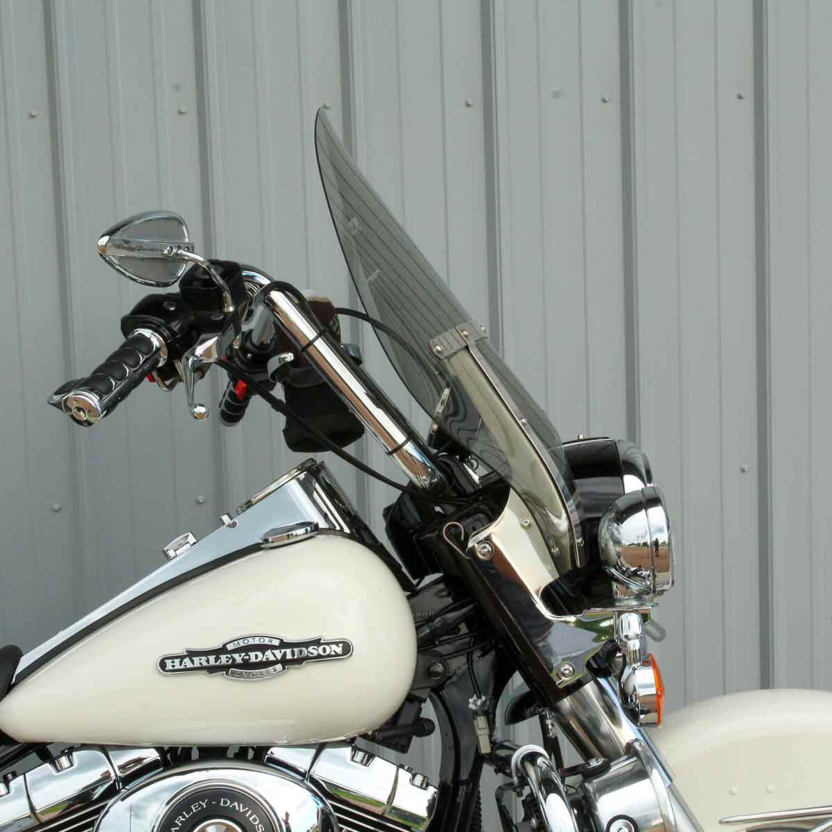 16.5" Tint Billboard Flare™ Windshield for Harley-Davidson® Road King motorcycle models(16.5" Tint on Road King Model)