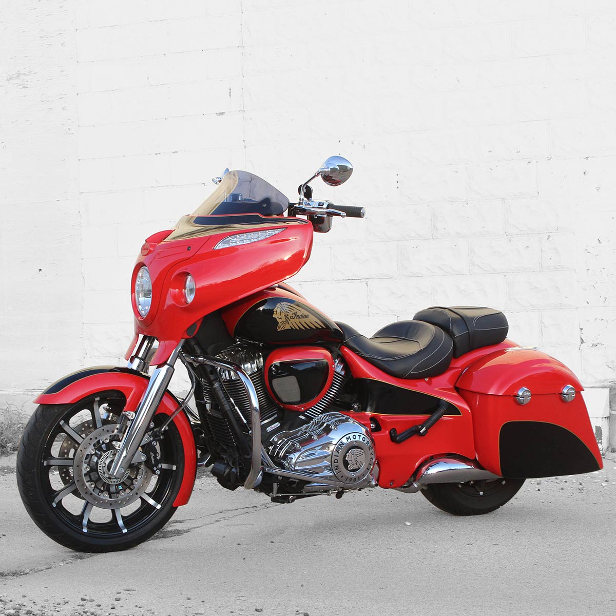 Reytelo Side Covers for Indian® 2014-2020 Chieftain Classic and Roadmaster, 2016-2018 Chieftain Limited Motorcycles shown on 2017 Chieftain(Shown on 2017 Chieftain)